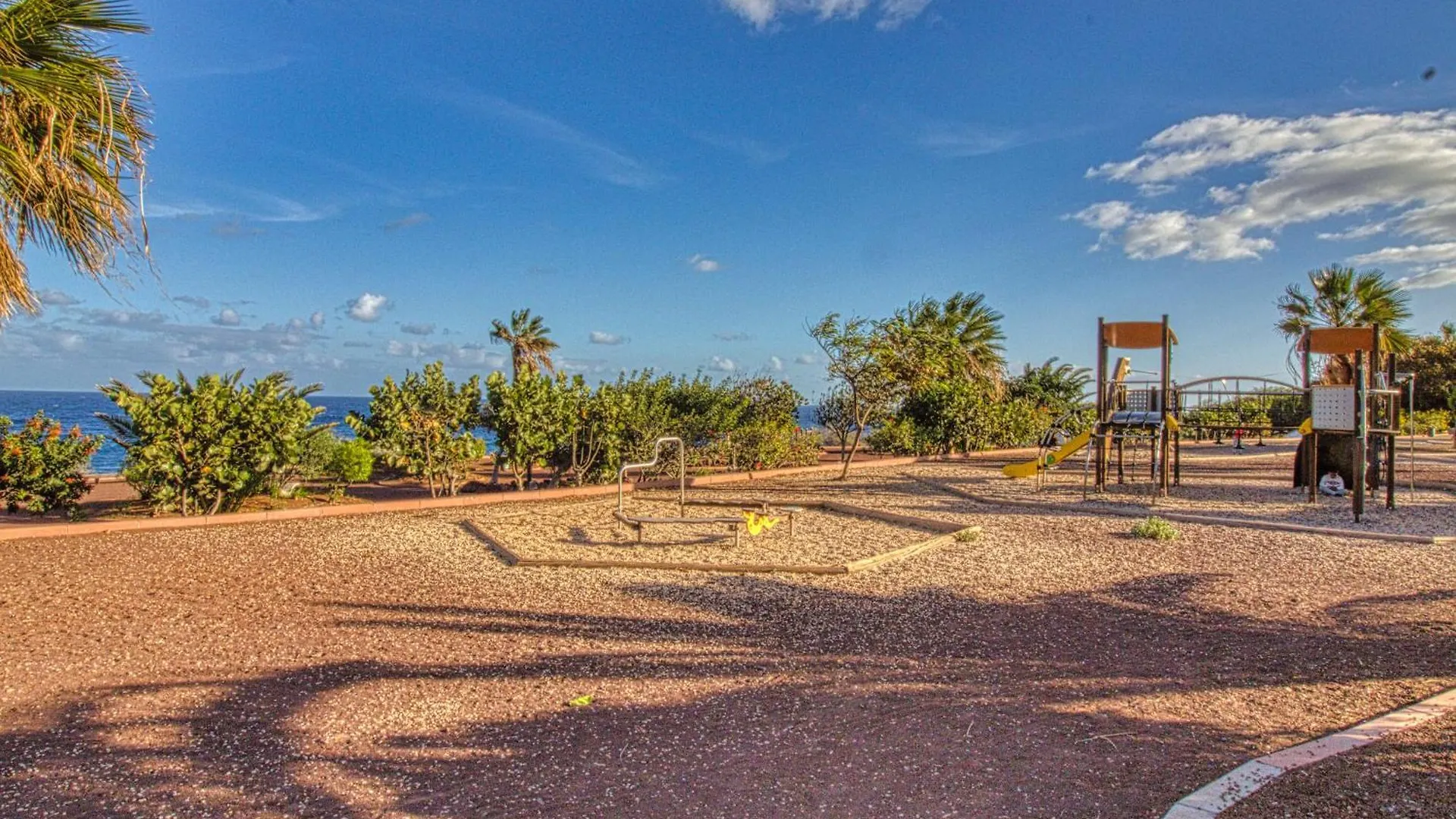Sea Apartament El Cano In Radazul Sea Beach Apartment